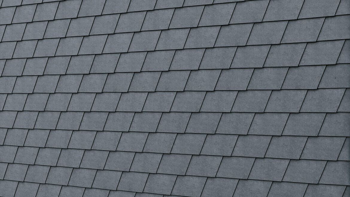 Detaljan snimak PREFA zidne šindre u P.10 kameno sivoj boji