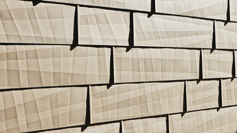 Fasadni panel FX.12 s karakterističnim rubovima, P.10 pješčano smeđa