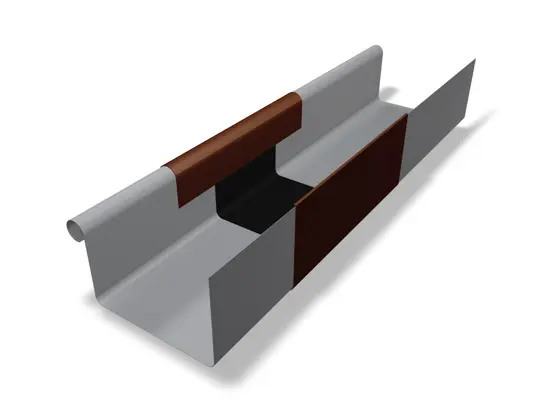 Na slici je PREFA kutijasti oluk dila s rubom i poklopcem u sivo-smeđoj boji, izrađen od visokokvalitetnog aluminija. Ovaj spojni element koristi se za produljenje kutijastih oluka i osigurava čvrst, izdržljiv i vizualno privlačan spoj u sustavu odvodnje krova. Oluk dila dostupan je u veličinama 280, 333 i 400.