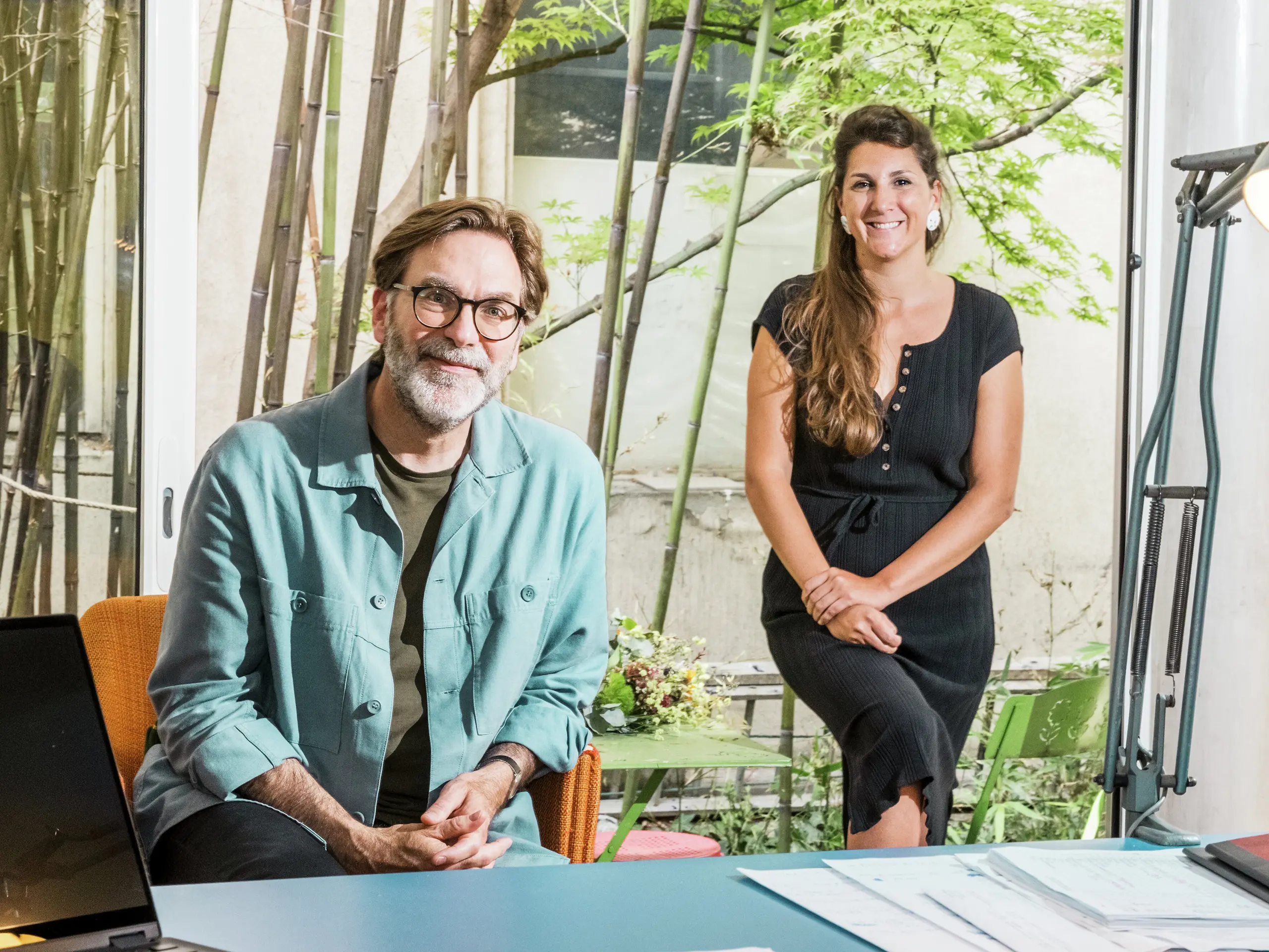 Arhitekti Florian Golay i Noémie Guimbard iz arhitektonskog ureda Atelier Léger vodili su, između ostalog, projekt obnove povijesne štale "La Grange à Gaby" u Enginsu. Projekt spaja tradicionalnu arhitekturu s modernim materijalima poput PREFA aluminijskog krova.