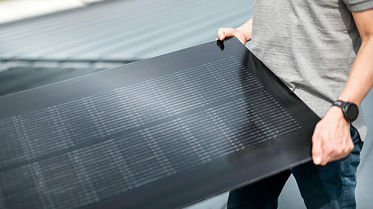 PREFALZ solarni modul u crnoj boji za PREFALZ širine traka 500 i 650 mm.