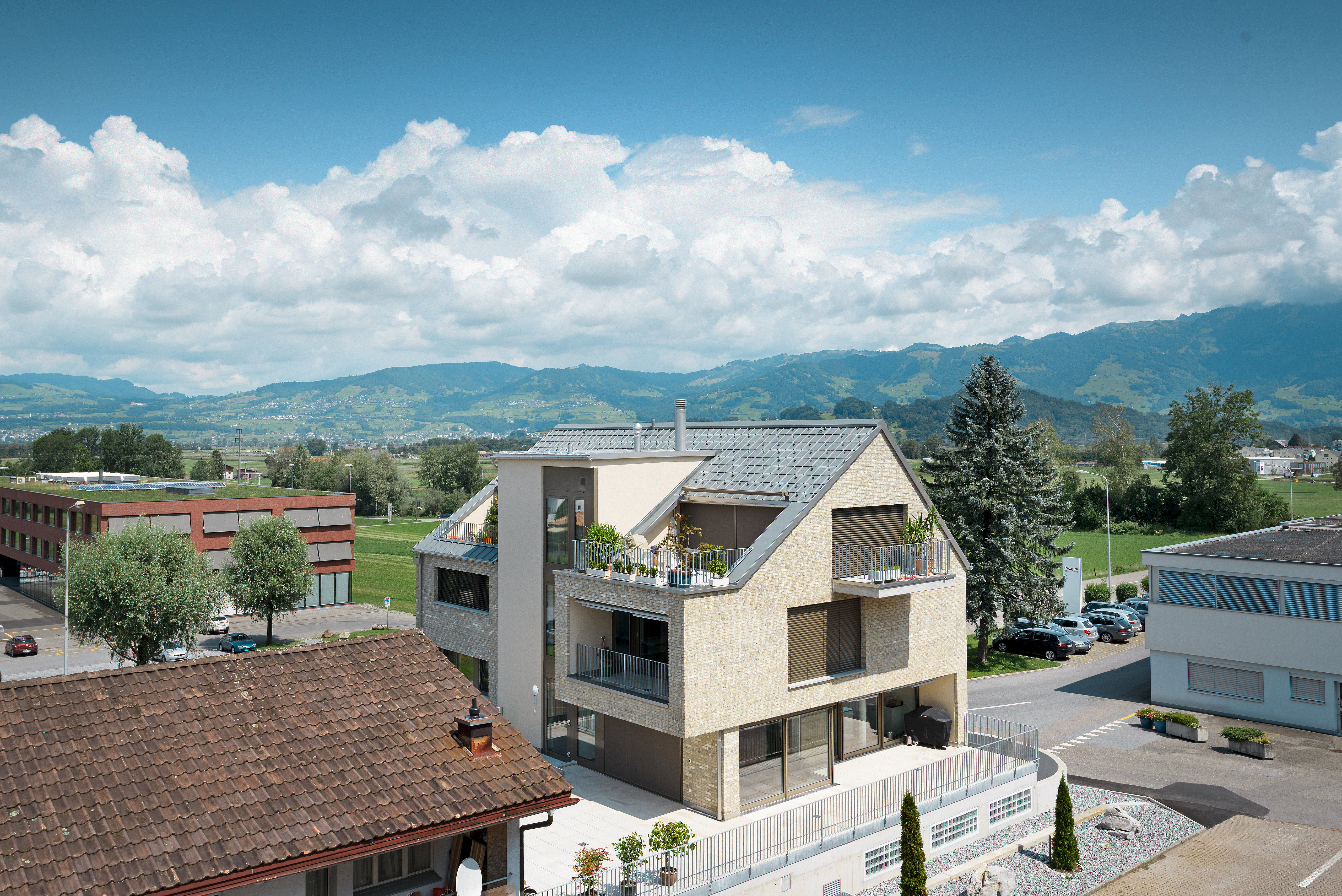 Referentni objekti PREFA Krovni sustavi Krovna ploča 07 P.10 svijetlo siva