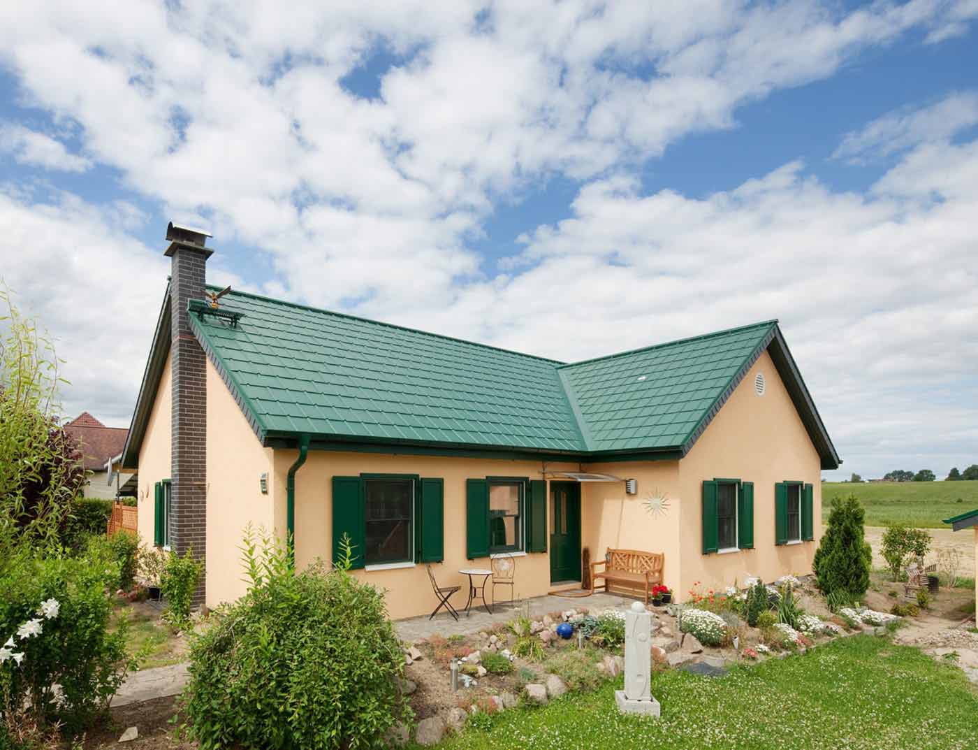 Referentni objekti PREFA Krovni sustavi Krovna ploča 06 P.10 mahovinasto zelena