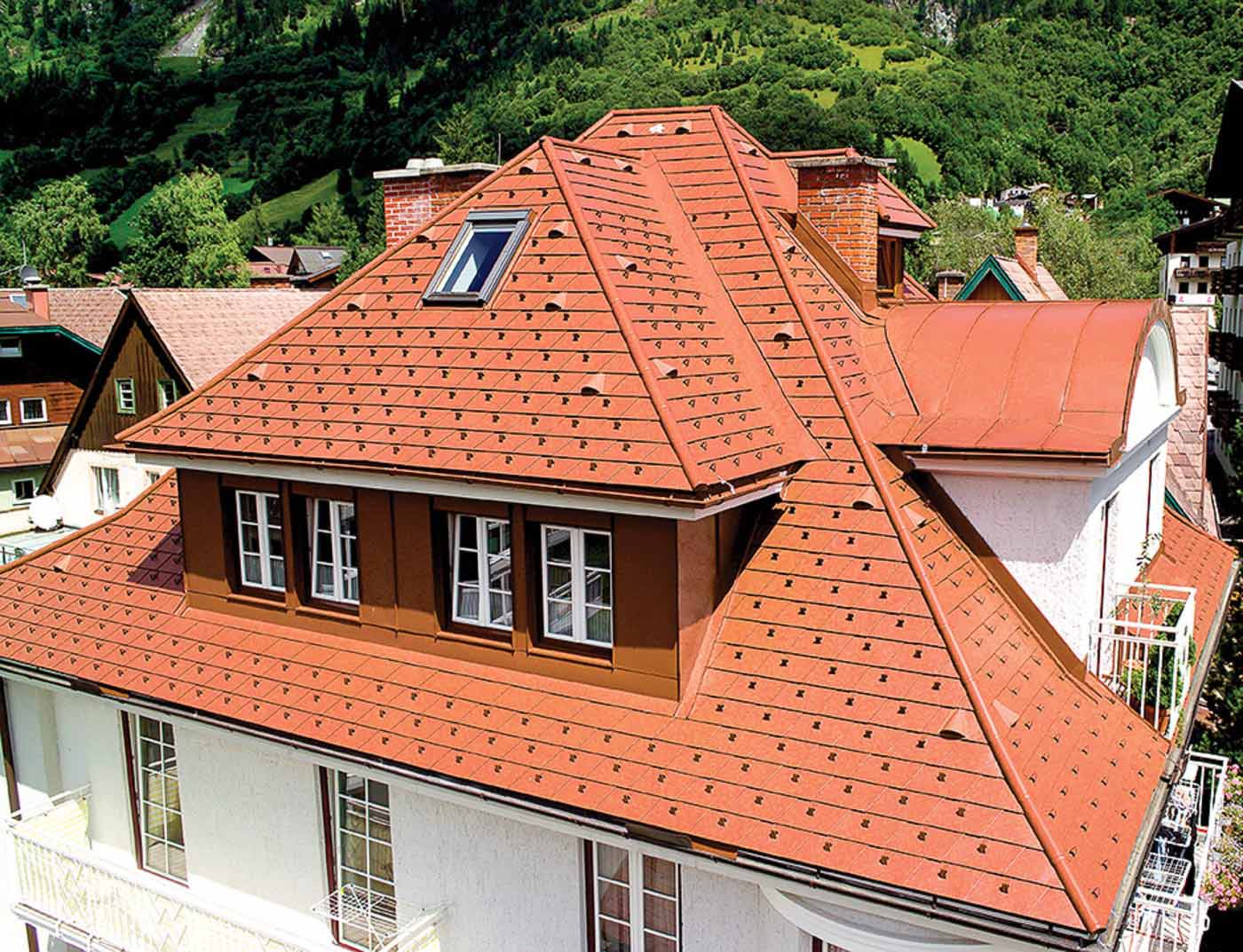 Referentni objekti PREFA Krovni sustavi Krovna šindra 04 P.10 ciglasto crvena