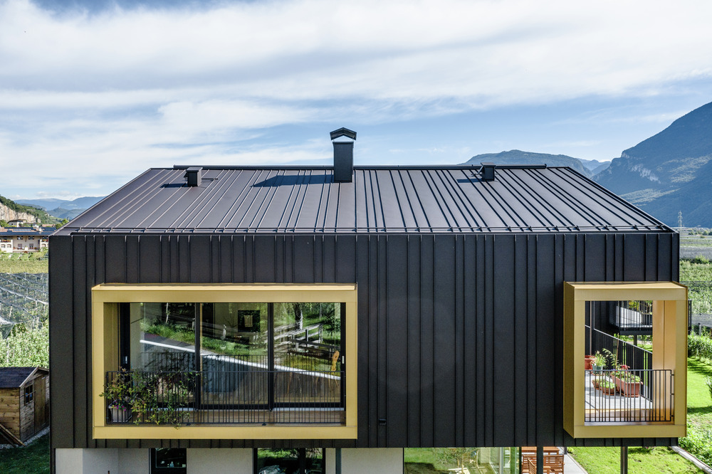 Referentni objekti PREFA Fasadni sustavi Fasadni sustav Prefalz ® 11 P.10 orah smeđa