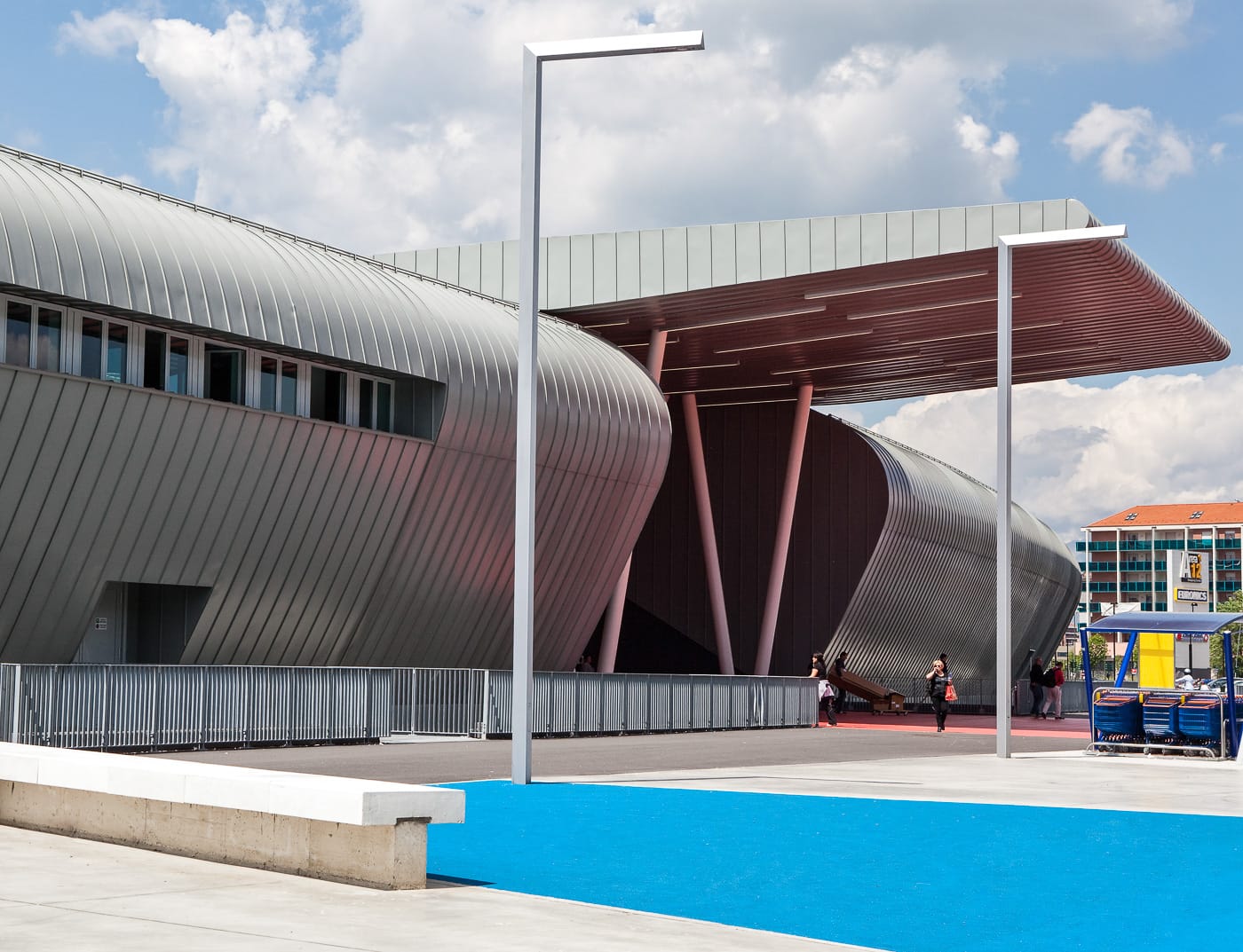 Referentni objekti PREFA Fasadni sustavi Fasadni sustav Prefalz ® 08 P.10 cink siva