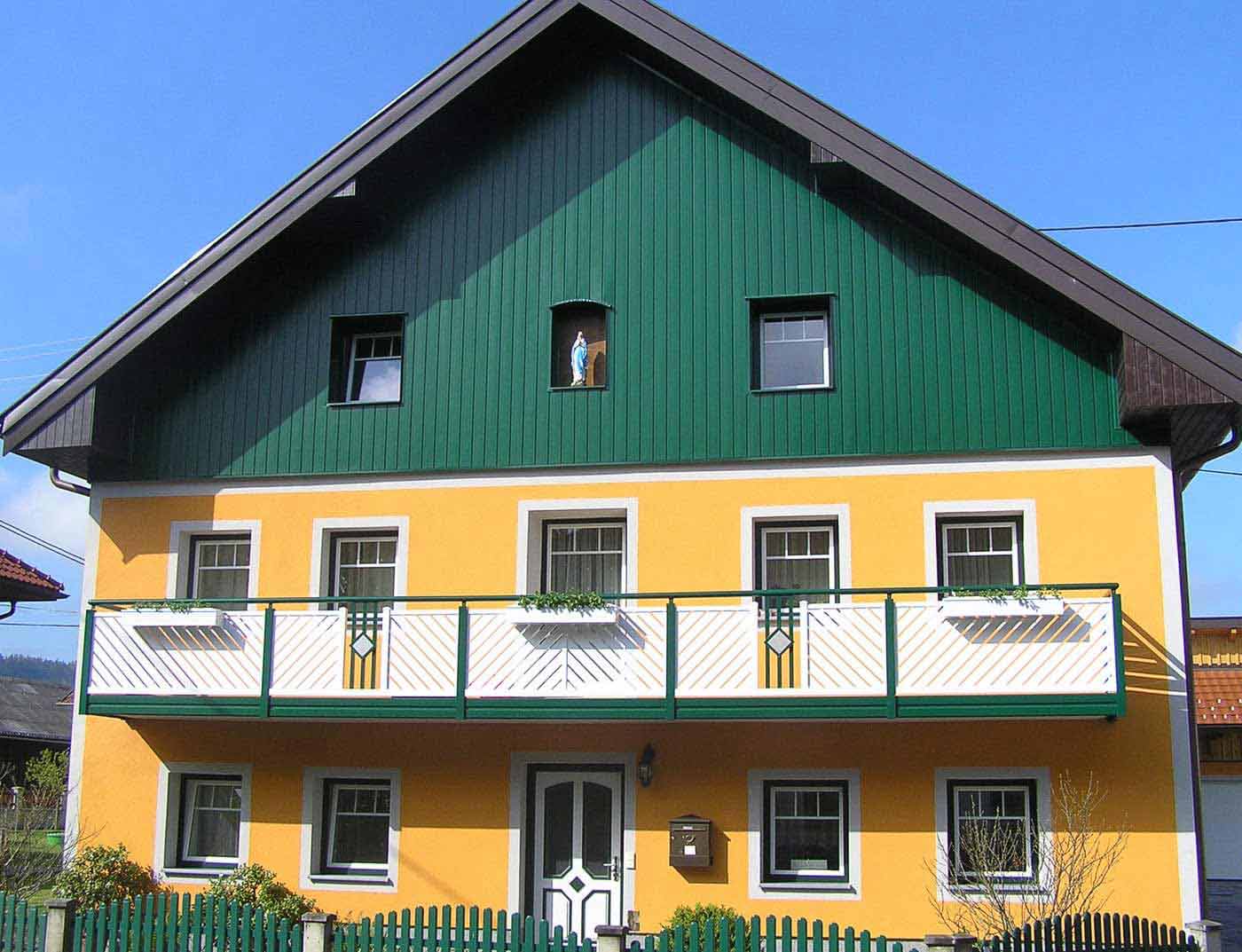 Referentni objekti PREFA Fasadni sustavi Fasadne kazete 06 P.10 mahovinasto zelena