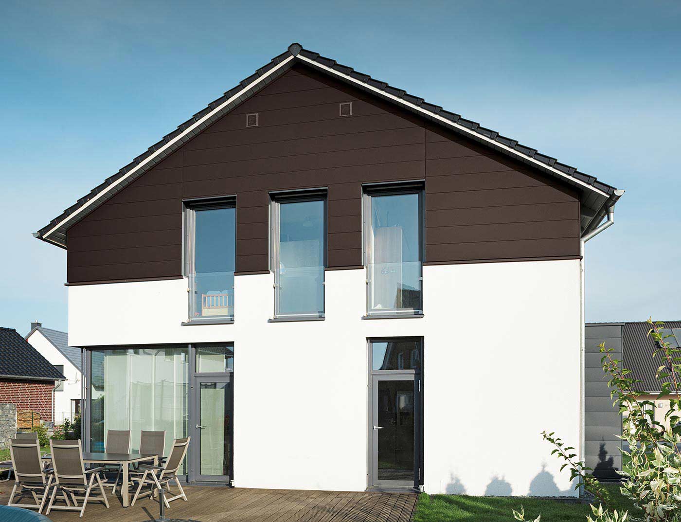 Referentni objekti PREFA Fasadni sustavi Fasadne kazete 11 P.10 orah smeđa